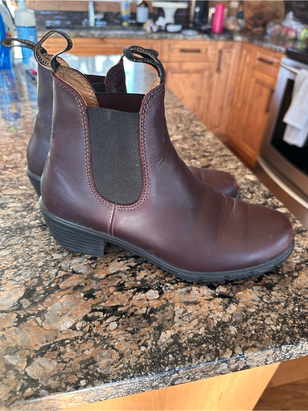 Blundstone Burgundy Chelsea Ankle Boots